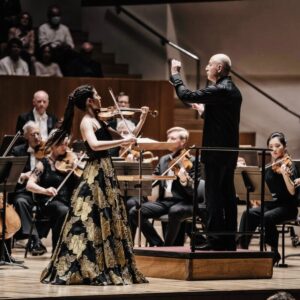 María Dueñas Instagram - And yet… this tour has come to an end.
Oviedo, Valencia, Alicante, Perugia and Bologna: thank you for all the love, you were amazing. We couldn’t have felt more at home ❤️
And thank you, dear @pjarvi and @dkambremen for this incredible week, for each and every night- you truly are one of a kind🌹
