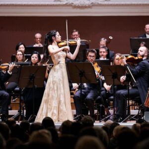 María Dueñas Instagram - Danke Basel for your warm welcome to my debut in this beautiful city😊 BRAVO @sinfonieorchesterbasel 🌹for your excellent musicianship and for trusting me in having to perform last minute without a conductor. I wish @boltonivor a speedy recovery and I’m looking forward to our second concert tonight!

📸: @bennohunziker