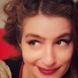 Maria Kitsou Instagram - Πόσες μέρες μείνανε???????? Φτού ξελευθερία!✌️🏃‍♀️🏠🎉! #supportartworkers #supportartworkers_gr 🎬🎼🎹🎭💃🕺🏼🎤