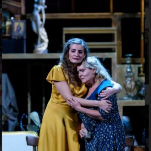 Maria Kitsou Instagram - Χάσατε « Το Τρίτο στεφάνι» ή απλά θέλετε να το ξαναδείτε;;Αυτό το  Π/Σ/Κ μέσω της @vivagr_tickets  μπορείτε να το παρακολουθήσετε διαδικτυακά μέσω online steaming!
Σήμερα Παρασκευή 15/1 η παράσταση είναι διαθέσιμη από τις 19:00 εώς τις 00:00
Σάββατο 16/1 από τις 15:00 και για 24h εώς Κυρ.15:00
Και  Κυριακή 17/ 1 από τις 19:00 εώς τις 00:00!!! Καλή θέαση!!!!