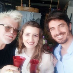 Maria Kitsou Instagram - Χρόνια πολλά,αγαπημένοι μου!Χριστός Ανέστη και συνάμα Ανάσταση στις καρδιές μας και στις ζωές μας!Σας στέλνω πολλή πολλή αγάπη μέσα απο την καρδιά μου,παρέα με ωραίους ανθρώπους!  @nikosapostolopouloss 
@dimitris.gkotsopoulos.official 
@marika.kitsou.official
