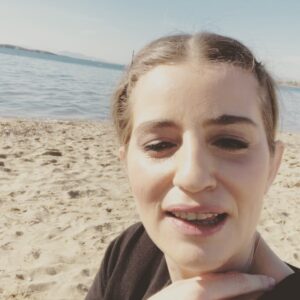 Maria Kitsou Instagram - Είχαμε ενα μικρό πρόβλημα ήχου απο το κοντρόλ.Με ειδοποιούν οτι έφτιαξε!Καλό μήνα παίδες!