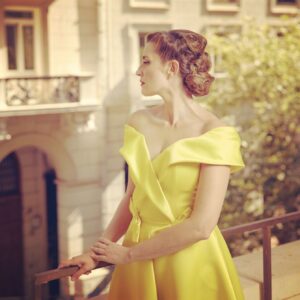 Maria Kitsou Instagram - Photoshooting by: @sohoritis  @kapamagazine.  Hair artist: @catniar  Make up artist: @falei_olga