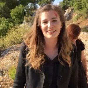 Maria Kitsou Instagram - Backstage moment με λατρεμένο Κωνσταντή !Βγαλμένο μέσα από τη ζωή ...τι τα θέτε...
@yiannis_koukourakis #Σταμίρηγεννιέσαιδεγίνεσαι