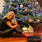 Maria Bekatorou Instagram – Το καλύτερο δώρο για τα Χριστούγεννα είναι ξεκάθαρα η αξεπέραστη Mi Robot Vacuum Mop 2 Pro! Και επειδή θέλω να έχετε κι εσείς σπίτι πεντακάθαρο, σας την κάνω δώρο! 
Απλά κάνετε mention δύο φίλους σας στα σχόλια, follow τη @xiaomi.greece έως τις 3 Ιανουαρίου και ένας τυχερός θα ξεκινήσει τη νέα χρονιά με το πιο χρήσιμο gadget!
#XiaomiGreece #InnovationForEveryone #MiRobotVacuumMop2Pro