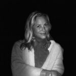 Maria Bello Instagram - Challenge accepted @vanessagetty @amandademme @donnakaranthewoman The fierce women in my life inspire me everyday to grow in acceptance and love. #womensupportingwomen