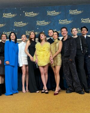 Maria Ehrich Instagram - Was war DAS DENN?! 🥹🤯💕👑 Wir hatten gestern eine so unglaublich schöne Münchner Premiere von Chantal im Märchenland! Ich bin immer noch völlig hin und weg. So viele Lacher, so viel Liebe - schon lange nicht mehr so nen fetten Film gemacht. Geht mal bitte ab dem 28.03. alle ins Kino 🍿! Ihr werdet es nicht bereuen! @chantalfilm 
Hier wird noch einiges an Content folgen die nächsten Tage über (schon alleine, weil es morgen direkt weitergeht mit dem Premieren Wirbelwind 👉🏻 Berlin), aber jetzt erstmal 
vielen, vielen Dank, an das allerbeste Glam Team! Wie selbstbewusst ihr mich gemacht habt - hach:
H&M by @philippverheyen 👑 & assistant @tillzettl ✨
Styling by @luijvpi 💫 
Fotos by @patricebrylla 🫶
💜💜💜