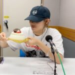 Maria Makino Instagram - ♡ ♡ 💛🎂Happy birthday to 佐々木莉佳子ちゃん!🎂💛 りかこちゃんスーパーLOVEりんな年になりますように💕💕💕 まりあより 🎀 『モーニング娘｡'24 牧野真莉愛のまりあん❤LOVEりんですっ💕』 CBCラジオ🐰5月27日(月)21:00放送 HBCラジオ🐰5月31日(金)22:30放送 佐々木莉佳子ちゃん(アンジュルム)💛ゲスト出演💕💕💕 リアルタイム＆radikoタイムフリーでも聴いてね🌈 🎀 まりらぶ収録のあとも、ケーキ食べながらずーっとお話してた🐰🌈 でも、ぜんぜん時間足りない！ご飯行こうね💛💗2人で約束しました🐰 りかこちゃんが片手クッキーポーズして待っててくれた→まりあの手ハートにしてくっつけたら🫶→「ちーがーうーー！😂」byりかこちゃん→クッキーポーズした🐰･･･そして2人は気づいた。「場所逆だね、なんか違うね」って💛💗 つづく ♡ ♡ #佐々木莉佳子 ちゃん💛 #アンジュルム