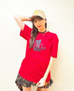 Maria Makino Instagram - ♡
♡
💕💖ar6月号💖💕
発売中❣️❣️❣️

『うるうる HEART TIPS
あなたの心を潤すものは何ですか？』
↓
✨️LOVE❤️新庄✨️
について、いーっぱいお話してます🐰

ぜひご覧ください💕💕

🎀❤️🎀❤️🎀❤️🎀❤️🎀❤️🎀

写真📸仲良しのメイクさん撮影
日本武道館 2024.5.27⏰17:44
※集合1分前

つーたんグッズのこと、ブログ書いた🐰※プロフィールから飛んでね💕
♡
♡

#主婦と生活社 さん✨️
#ar #ar6月号 💕
#LOVE新庄 ❤️
#北海道日本ハムファイターズ 🐻‍🐻‍🐿🦊 #lovefighters 
#モーニング娘24 #牧野真莉愛