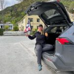 Maria Stavang Instagram - Her kommer mitt lille kjærlighetbrev til 71 grader nord. Tusen takk for alle meldingene jeg har fått av folk, wow!  For et eventyr, faktisk Norges farligste eventyr! Niklas - Shit. Du har vært tålmodigheten selv. Du har betydd så mye for meg her inne og for opplevelsen. En som man kan se opp til! Deilig å få se i finalen hva som bodde i deg når du ikke måtte bære på lag Nordkapp. En maskin med noen svakheter i kategorien isbre. Takk for turen Niklas!! <3 Bilal - Faen så du banner. Haha og jeg har blitt så glad i deg. Du er en bukk. En stabeist. Og vi har vært to bukker sammen. Jeg er så imponert over deg som person. Alt du kan. Du er ydmyk og vettug! Som Terje sa, den yngste eldste jeg har møtt. Det var en overgang for meg å ikke vite hvor mange ganger du har gått på do når hverdagen kom tilbake. Takk for turen Bille! <3 Caroline - Takk for at du ble med på tur og at vi to var jentene på Nordkapp! Du er noe av det morsomste jeg vet om <3 «Å dø er ikke noe å være redd for, for tenk om du dør på 71, da dør du på TV og det er ikonisk.» Kevin - Kevin tenk at du finnes. Jeg kan ikke fortelle noe om deg for da blir dette innlegget tatt ned. Jeg er glad produksjonen aldri fant den kniven du hadde gjemt i rompen. Jeg håper du får Gullrute. Johanne - Den var sur!! Det tok litt tid før vi ble kjent, vi måtte bare slå ut hele Lindesnes først. Du er gøy!! Du er søt og uskyldig også visste jeg hele tiden at det bor et monster i deg. Jeg kommer til å angre hver dag på at jeg lærte deg å ta ut kordinater på grader, men jeg burde kanskje lært meg det selv først! Takk for tur! Og takk til resten av Lindesnes og produksjonen!!! Ville tatt 100 dager til!! 📸 @matti_bernitz