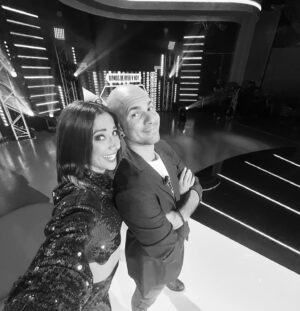 Mariam Hernández Instagram - Esta noche vuelve @hitlistrtvc a las 22:30 hrs, ¡este  programa me hace tan feliz! @ivantorresep dale al playyyyy mi niño!! 

Gracias @ehmoda @sandroparis ❣️
Y a mi querida @rakelquesada que me pone bella cada semana .