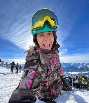 Mariam Hernández Instagram - Siempre sois el mejor plan @baqueira_beret 🤍❄️