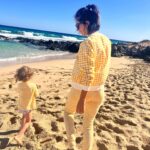 Mariam Hernández Instagram - Esas cosas que pensaste que nunca harías… pues nunca digas nunca, ahora visto igual que mi hija y se me cae la baba 🤪 Aunque no soy muy de estas fechas , con ella las disfruto un poquito más. Gracias @companiafantastica por los regalazos a juego.