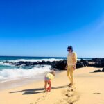 Mariam Hernández Instagram - Esas cosas que pensaste que nunca harías… pues nunca digas nunca, ahora visto igual que mi hija y se me cae la baba 🤪 Aunque no soy muy de estas fechas , con ella las disfruto un poquito más. Gracias @companiafantastica por los regalazos a juego.