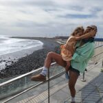 Mariam Hernández Instagram - Casi dos meses en Gran Canaria en los que fuimos tan felices ❣️ #lavidaisleña #trabajarcercadelmar #ojalámás