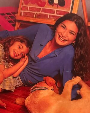 Mariana Arias Instagram - Mi amor @palcepeda 
Tan hermosa y sonriente (4 años) 
Nuestra vida linda con Lula (la mejor)
Te amo hija!