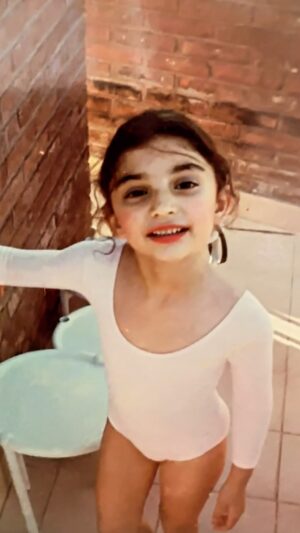 Mariana Arias Instagram - Hermosa Paloma, feliz cumpleaños, el tiempo me confirma que viniste a mi vida a enseñarme mil cosas, gracias hija por tanto. Te amo!! Ojalá esté a la altura de este encuentro infinito. Me gusta conversar con vos más que nunca. Quiero que sigamos creciendo en esta relación que fue madurando con el tiempo, que nos hace reir  y llorar tantas veces, que nos colma el alma. Lo mejor para vos en este año de transformación! 💕
@palcepeda