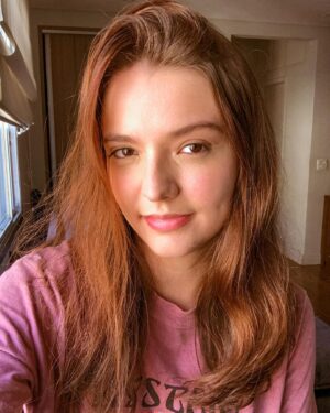 Mariana Lessa Instagram - ~ Você fica tão bonita quando se veste de si ♡︎
