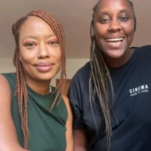 Mariana Nunes Instagram - Se liga nesse convite imperdível das atrizes Mariana Nunes e Tati Villela: vem acompanhar a temporada de "Amor e Outras Revoluções" 💛

O amor entre duas mulheres negras é o centro da cena do espetáculo“Amor e Outras Revoluções”. O tema pouco abordado nos palcos brasileiros expõe camadas de afetos do que é se amar uma mulher negra sendo outra mulher negra nos dias de hoje.

Na obra de Tati Vilella, Aynah e Luzia estão de casamento marcado e ainda possuem dúvidas se casam ou não. Uma viagem em suas próprias histórias ocupa o centro da cena e as fazem iniciar suas verdadeiras revoluções a respeito do amor e da falta dele.

📅 Amor e Outras Revoluções - De Tati Villela. Com Mariana Nunes e Tati Villela | De 26/4 a 17/5. Sextas, sábados e quinta (2/5), às 20h. Domingos e feriado, às 18h | Sessão com acessibilidade (LIBRAS): 10/5, 20h. |  Teatro | 12 anos | Ingressos disponíveis no App Credencial Sesc SP, nas Bilheterias do Sesc e em sescsp.org.br/ipiranga

#teatro #espetaculo #cultura #arte #drama #agendacultural #teatroemsp #sescipiranga #sescsp