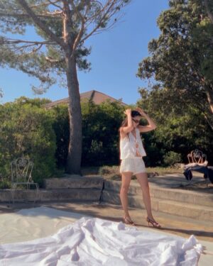 Mariana Oushiro Instagram - Casa de Mallorca 🌞🇪🇸
June / summer 2024 
June 6th- so it begins the paintings