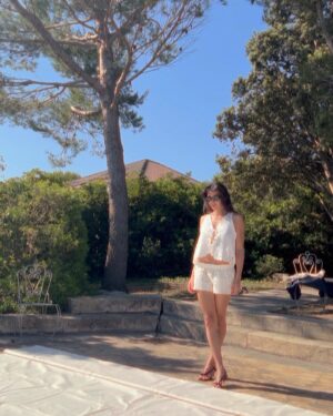 Mariana Oushiro Instagram - Casa de Mallorca 🌞🇪🇸
June / summer 2024 
June 6th- so it begins the paintings