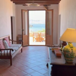 Mariana Oushiro Instagram - Casa de Mallorca 🌞🇪🇸
June / summer 2024 
June 6th- so it begins the paintings