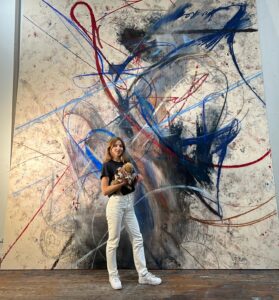 Mariana Oushiro Most Liked Photos and Posts