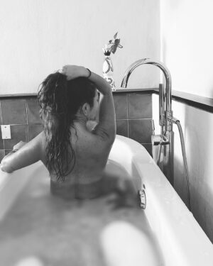 Mariana Avila Instagram - LAS TINAS TIENEN SU ENCANTO…🫢