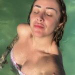Mariana Avila Instagram - Buena música, un mezcal, bikini y muchas risas en combo para llevar!