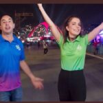 Mariana Gross Instagram - Bem passista, alongada 😂, e feliz, na chamada de Fim de Ano da Globo! Ao lado do ídolo Pedro Bassan. 💜💚 Gravamos no Carnaval! Imagina só? E eu já tinha até me esquecido! Tomei um susto! Susto maravilhoso!