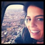 Mariana Gross Instagram - Dia do Repórter. E quantos momentos vivi. Muita história pra contar.