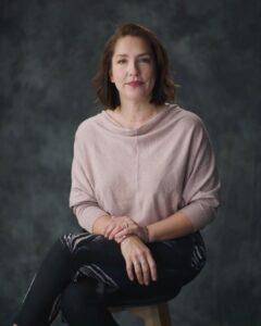Mariana Loyola Instagram - La ley demuestra la desigualdad de género que existe en Chile desde hace 168 años, afectando a mujeres casadas, solteras y viudas. Actualmente el Senado debe votar para cambiar esta ley, hagámosles saber que todas queremos un cambio. ¡Infórmate y comparte! Para que todas las mujeres conozcan esta realidad. Conoce más en www.necesitounhombre.cl #NecesitoUnHombre