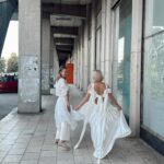Mariana Prachařová Instagram - marriage story🤍 written by: sám život directed by: Dana Batulková costume designer: Martin Kohout Cast: Natálie Šebková, Mariana Prachařová, Dana Batulková a další… location: Strahov V českém znění…