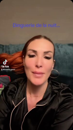 Marie Garet Instagram - Je n’avais pas prévu de vous raconter mon histoire dans cet ordre là, mais anecdote oblige….
Donc on attaque par là….
On parle encore trop peu de certaines formes de violences, exercées par des personnalités que la société elle même a du mal à identifier. J’espère vraiment, au travers de mes témoignages, de mes expériences, de ma parole amener à des prises de conscience, de la part de la justice, du public et de la santé! Pour que les victimes soient enfin écoutées, protégées et reconnues en tant que telle.
Je vous parle à chaud par le biais d’une vidéo, mais posé sur du papier vous comprendrez davantage.
Aujourd’hui je n’ai plus peur de parler! Il n’y a pas de honte à avoir. Les langues doivent se délier pour avancer!
L’un des plus gros combats de ma vie se situe ici.
#violences #sociopathe #danger #prisedeconscience #monhistoire #mescombats #dinguerie #mariegaret