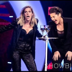 Marie-Lyne Joncas Instagram - Ce soir, ma grande complice de toujours anime le gala les Oliviers avec @cathygauthier_humoriste !

Je suis fière comme une mère! 

CRISS QUE JAI HÂTE DE VOIR ÇA! 
Ça fait 3 mois qu’elle nous rôde des jokes en pensant qu’on se rend pas compte que c’est pour le gala! 

C’est sûr que de se faire sortir une joke de NEEV entres deux bouchées de pâtés fromages un samedi 5 à 7, ça donne des indices! 

J’espère qu’elle sera maquillée comme sur la première photo! Quelque chose de subtil qui lui fait ressortir le beau regard vif et allumé! 😂 

💪🏻💪🏻💪🏻♥️♥️♥️ 
Je t’aime ma nouère! 
Va leur montrer c’est qui qui a les plus belles jambes du milieu!