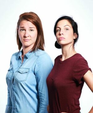 Marie-Lyne Joncas Instagram - On en a vécu des affaires en 10 ans, pis là, on écrit une série télé qui sera diffusée sur @cravecanadafr en 2024!

Quel beau buzz!  Quelle chance on a! C’est pas disable! 

Terriblement hâte de vous montrer ça! 

🙋🏼‍♀️🙋🏻‍♀️💜🍷