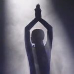 Marie-Mai Instagram - Le temps passe tellement vite… Ça fait 20 ans déjà que j’ai la chance de faire le métier de mes rêves, de me lancer tête première dans plein de projets qui me comblent au quotidien. 20 ans de musique, de vidéoclips, de spectacles, de vous et de nous surtout. C’est le cœur rempli de fierté que je vous présente aujourd’hui « Marie-Mai Immuable », une émission spéciale, réalisée avec mes préférés @franceaimy, @derekbranscombe et l’équipe de @romeoetfils, qui sera diffusée le 25 février 21 h à @telequebec pour souligner mes 20 ans de carrière. Immuable, c’est une expérience musicale et visuelle dans laquelle je revisite mon répertoire, entourée de musiciens, danseurs et artistes que j’admire, en plus de vous présenter deux nouvelles chansons. 🤩 À travers la nostalgie, l’audace et l’authenticité, ce spectacle cinématographique en trois actes retrace les grands moments de ma carrière, à la croisée du passé, du présent et du futur. 💜