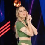 Marie-Mai Instagram - Si vous pensez qu’on donne des breaks à nos joueurs, et bien NON! Un autre GROS show les attend et vous fera vivre bien des émotions! De plus, l’annonce de la semaine ROUGE risque d’en déstabiliser plus d’un!!! P-S : J’adore ma job! @bigbrothercelebrites @noovo.ca