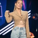 Marie-Mai Instagram - Soirée de double éviction⚡️et une réaction en chaine qui fera des vagues. Spécial de 90 minutes! L’étendue de mes expressions dit tout. @bigbrothercelebrites @noovo.ca