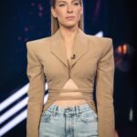 Marie-Mai Instagram - Soirée de double éviction⚡️et une réaction en chaine qui fera des vagues. Spécial de 90 minutes! L’étendue de mes expressions dit tout. @bigbrothercelebrites @noovo.ca