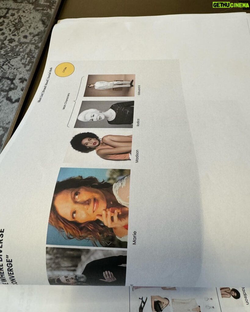 Marie Legault Instagram - « Behind the scenes » d’un shooting photos très British avec une super team: #makeupartist @sandrine_mua_paris @noemie_wonder_make_up #hairstylist @yoshi77miyazaki #models @edweardoh @chloe_francois_ @madyson.square #modellife #model #over50femalemodel #behindthescenes #photoshoot #mannequinfemme #womansfashion #womanstyle #modefemme #skincaremodel #freckles #glowingskin #modefemmechic #mannequinseniorfemme #naturelle #lookstyle #stylefashion #chicglam #glamour