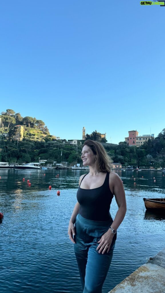 Marie Legault Instagram - Souvenir de Positano 🇮🇹 @anouk.hamel @louishamel_ 🫶🏻 #vacancesenitalie #positano #glamourous #terrasseitalienne #belledestination #happywoman
