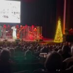 Marie Osmond Instagram - Yesterday was the last day of the tour, and what a wonderful tour it has been! Not only was it a really, really fun show,🤗 but for the last show, Jeremy, our road manager, was joined by his family, and I had his kids be Santa’s elves throwing candy in the audience along with Santa! 😉😂 Weren’t they adorable!?! You can read today's #SundayMessage at the link in my bio. For those reading with me, here are the last few weeks of the reading schedule: December 18-24: Link is on Facebook December 25-31: Revelation 15-22 I hope you all have enjoyed reading the scriptures with me this year.