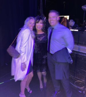 Marie Osmond Instagram - Sometimes, I am reminded that I really have been blessed with the best family!🥰 Recently, I've had some amazing people come and support me at my shows. Merrill and his wife stopped by my show close to Washington DC, and then Donny's boys, Jeremy and Christopher as well as their wives Melisa and Alta, joined me last month! We all had so much fun together!!💖💕

Also, a little shot of my makeup case I told you about yesterday!
