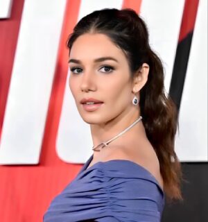 Mariela Garriga Instagram - NYC premiere!!!
Mission Impossible: Dead Reckoning part one is out in theaters today! 
Don't miss the opportunity to have a WOW experience and go to watch the movie on the biggest screen you can. This movie is so bold, unpredictable, visceral, thrilling, and epic that you won't want to miss it. I’ve seen it four times already and what I can promise you is that you’ll be on the edge of your seat and surprised in every sequence. I’m very proud to be part of this cinematic masterpiece and to work with this wonderful and talented group of people ❤️ 
 ✨ LINK IN BIO FOR TICKETS 💥

Makeup: @carolinadali 
Hair: @rebekahforecast 
👗 @giorgioarmani 
💎 @tiffanyandco 

#missionimpossible @missionimpossible