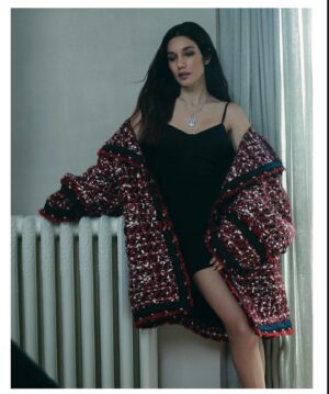 Mariela Garriga Instagram - Grateful for the magic that happens behind the scenes and in front of the camera. Thank you again @wallstreetitalia & @keilaguil_arte ✨

#wallstreet #FashionDiaries #BehindTheScenes #editorial
