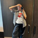 Marije Zuurveld Instagram - 🗑️🗑️🗑️ - grootste nepbril die ik kon vinden - 😡😡 *haat de douche* - nagelsalon zuurveld did it again 💅🏼 - before tijdens de repetities - het echte werk @worldskillsnl - nog ff sparen voor die grote prijs - maandelijkse ❌❌❌ wandeling