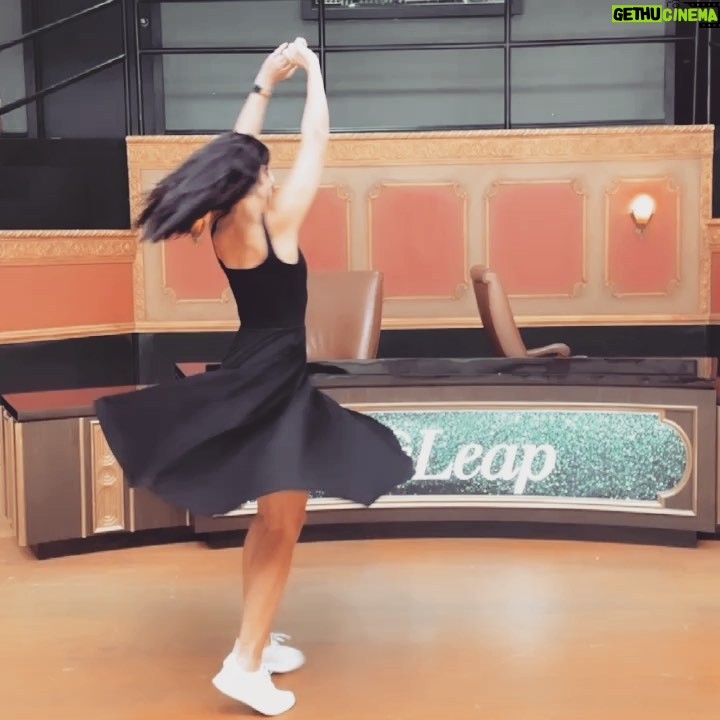 Marika Domińczyk Instagram - It’s here!!!! @bigleapfox is so #feelgood and infectious Hope you give it a shot! First 2 episodes drop on @hulu today! Series premiere on @foxtv on Monday Sept 20th @scottkfoley #dance #allthefeels #newshow #thebigleap 💃🏻🤣♥️ Let me know what you think 😘🙌🏼