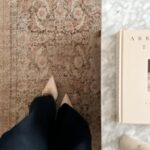 Marilou Instagram - J’ai commandé une nouvelle paire de chaussures Giampaolo Viozzi chez @jeanpaulfortin et j’en ai reçu deux par la poste. Je leur ai écrit pour leur proposer d’en faire tirer une paire parmi ceux qui me suivent plutôt que de leur renvoyer, puis de m’occuper de faire l’envoi postal à la personne gagnante depuis mon entrepôt dès lundi. L’équipe de @jeanpaulfortin était super emballée alors me voilà 🤍 Si tu portes du 37 et que tu aimerais des talons confortables (d’une valeur de 468$), simplement commenter cette vidéo. Je vais tirer au hasard dès lundi 🤍