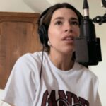Marilou Instagram - La trame sonore de ma première peine d’amour reprise 16 ans plus tard, tôt un jeudi matin 🤍 (y’a un trending audio trop magnifique qui circule de cette chanson-là. Alors disons que c’est mon cover d’un cover!!)